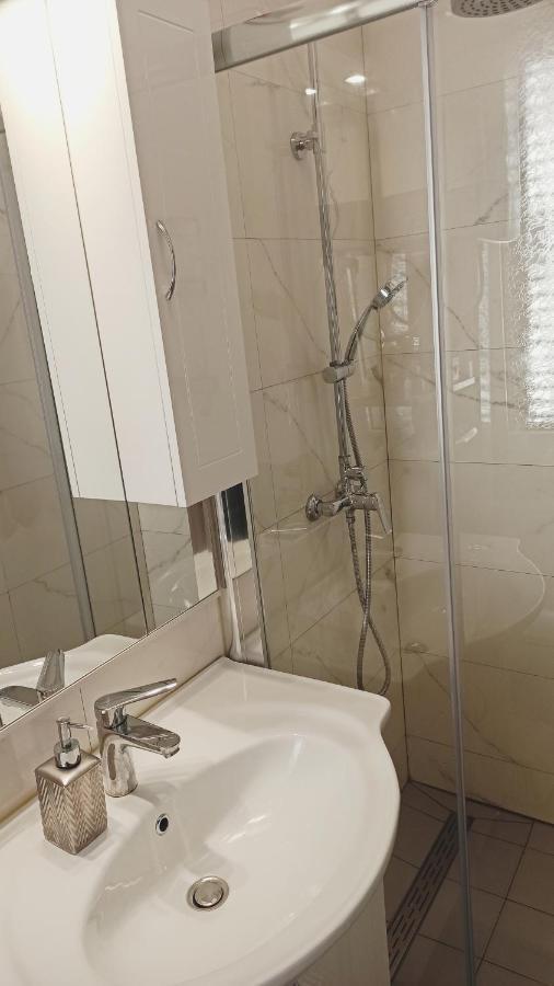 Apartman Paola ลอฟราน ภายนอก รูปภาพ